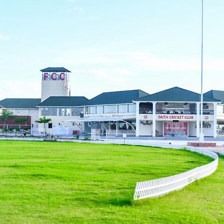 Faith Cricket Club & Resort Bhopal Exteriör bild