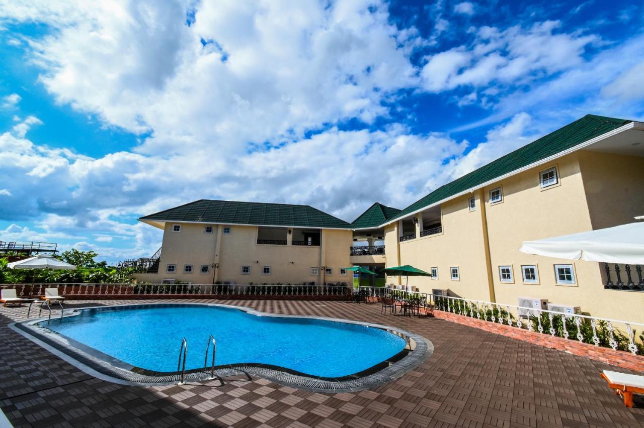 Faith Cricket Club & Resort Bhopal Exteriör bild