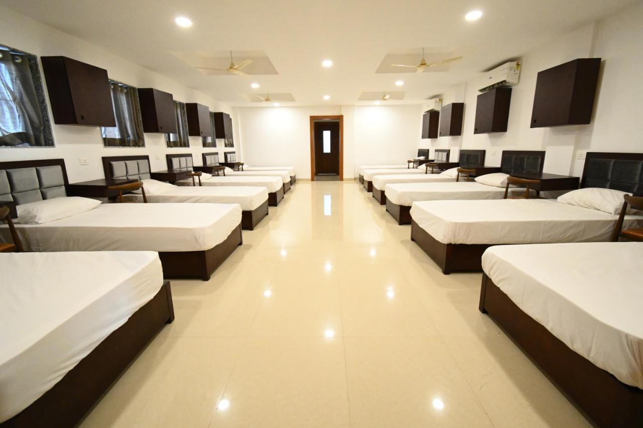 Faith Cricket Club & Resort Bhopal Exteriör bild