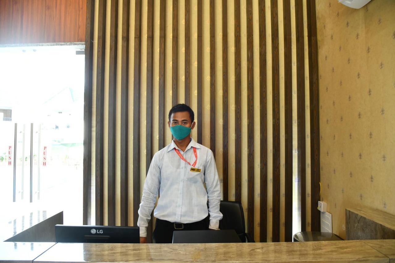 Faith Cricket Club & Resort Bhopal Exteriör bild