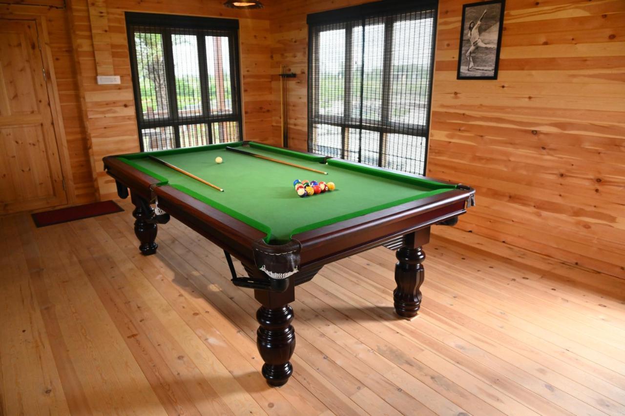 Faith Cricket Club & Resort Bhopal Exteriör bild